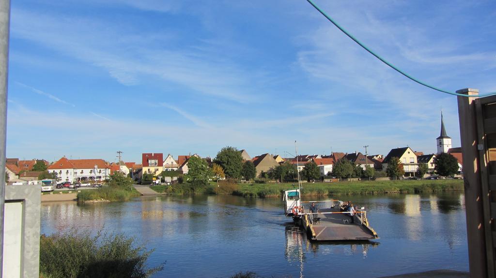 Pension Am Weinberg Bed & Breakfast Mainstockheim Luaran gambar