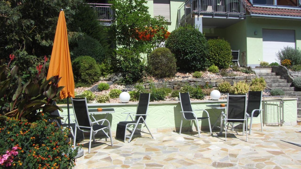 Pension Am Weinberg Bed & Breakfast Mainstockheim Luaran gambar